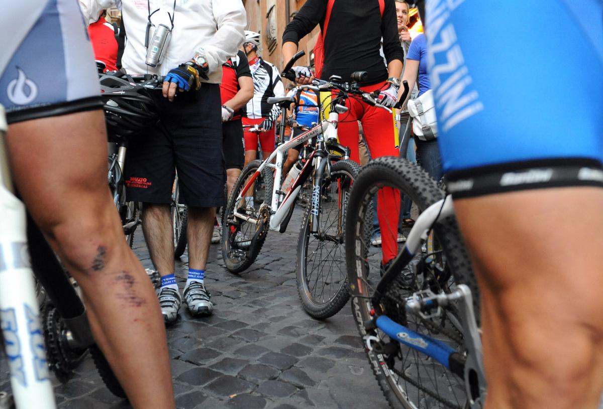 In bici per battere la malattia con Parkinson&Bike, tre giorni tra Marche e Umbria