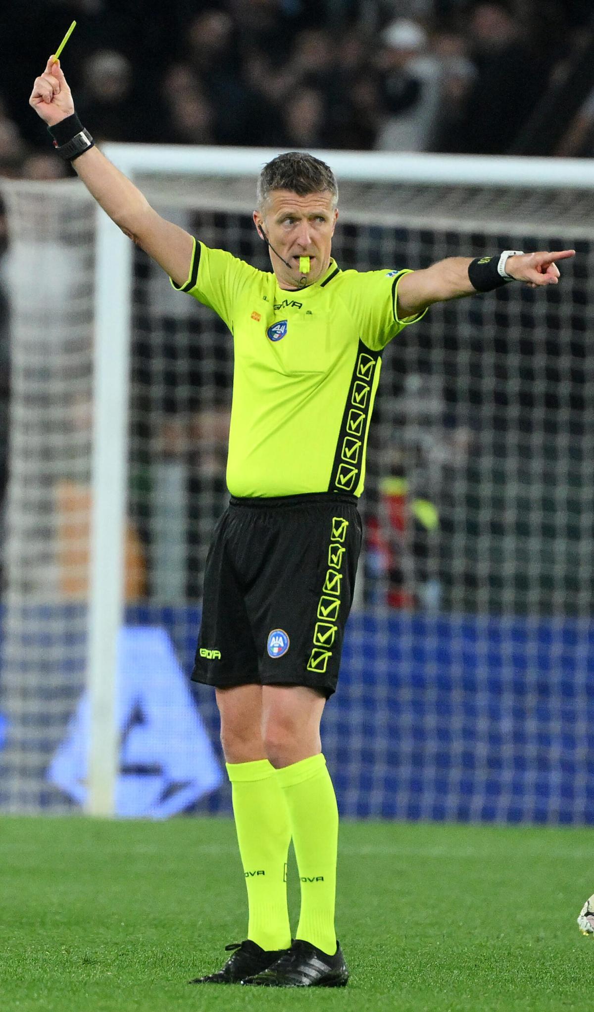 Arbitro aggredito per mancato rigore, dirigente inibito fino al 2026 e tre calciatori squalificati: cosa è successo durante la partita Gricignano-Pristino