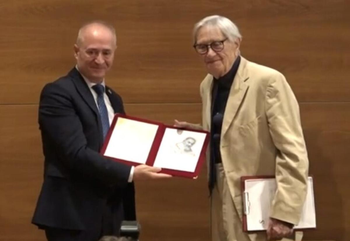 Francobaldo Chiocci premiato a San Giovanni Rotondo per la biografia su Padre Pio