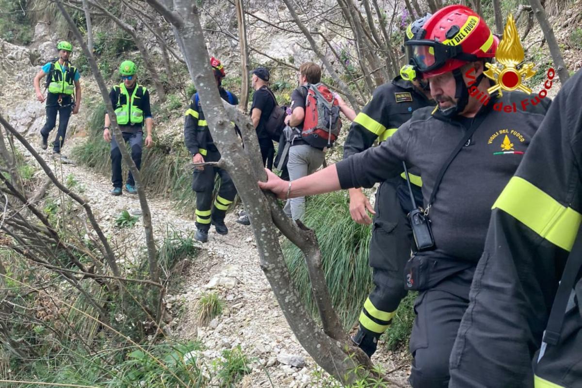 Intervento dei Vigili del Fuoco di Gubbio a Monteleto. Un distaccamento al servizio della comunità. L’eroismo di Umberto Paruccini ucciso dai tedeschi nel 1944