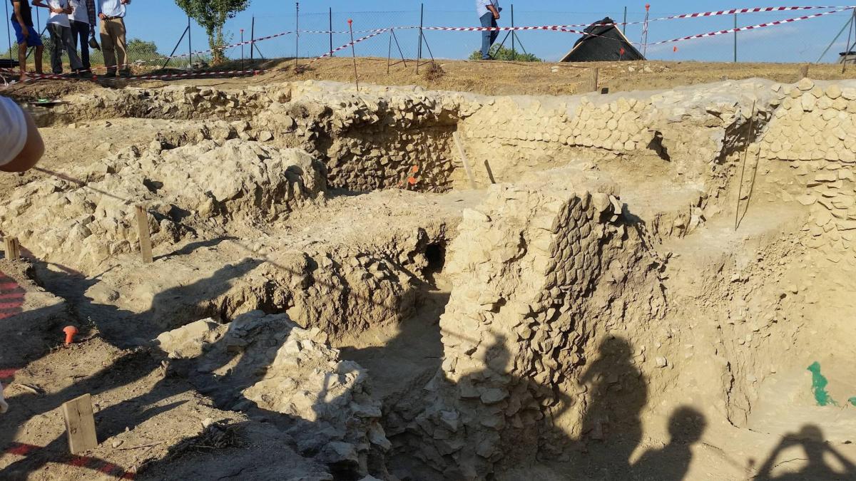 Lugnano in Teverina, la villa romana di Poggio Gramignano al centro di un docufilm: tra gli attori, anche l’archeologo umbro Montagnetti