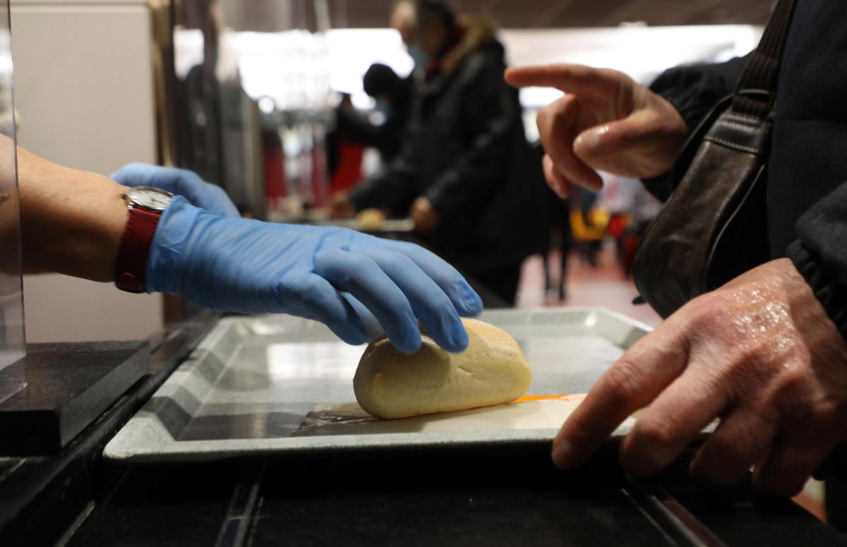 Perugia, lavoratrici della mensa della Questura in stato di agitazione: ritmi insostenibili e orari ridotti