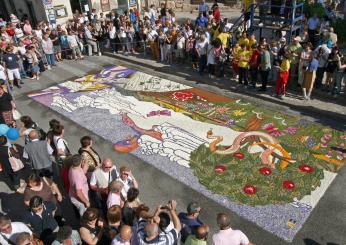 Le infiorate di Spello protagoniste del calendario fotografico “Maestri del petalo 2025” di Gianni Donati